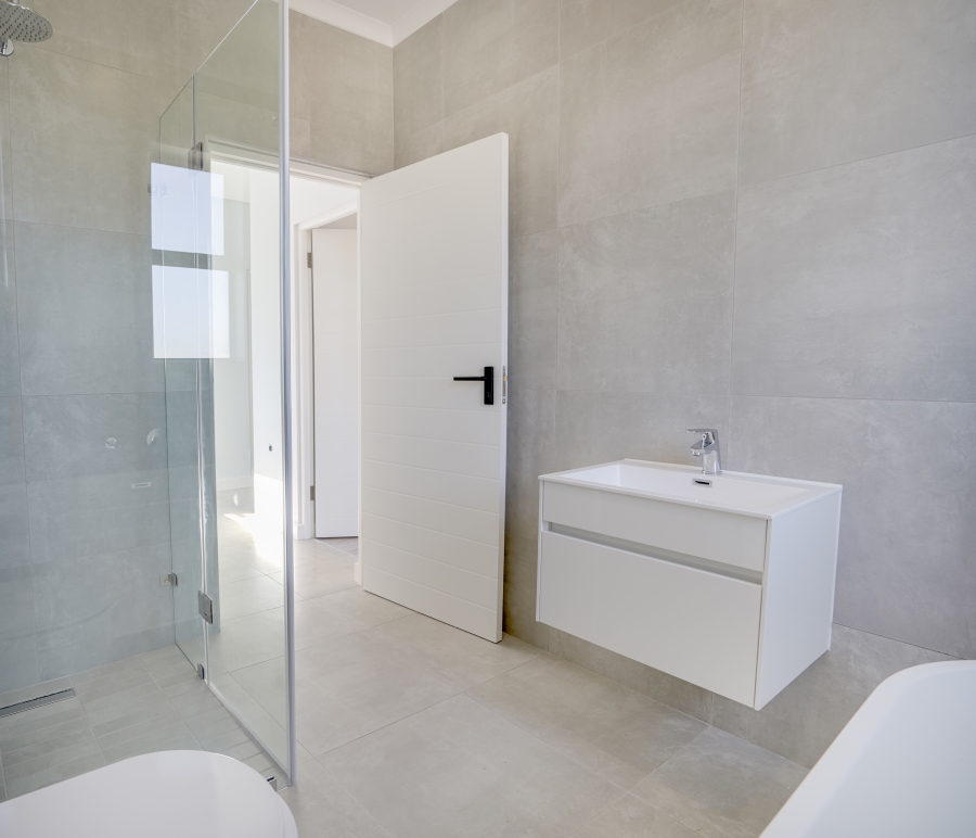 4 Bedroom Property for Sale in Sandown Western Cape